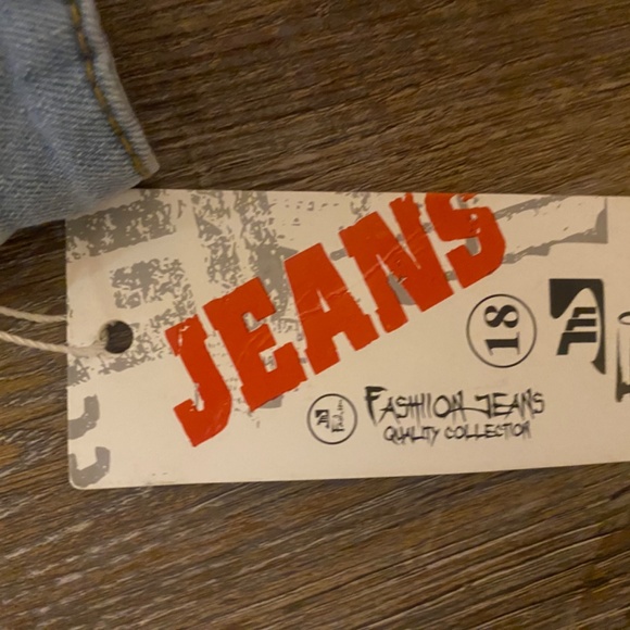 Jeans - Picture 4 of 4